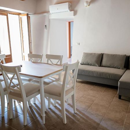 La Portella Quiet Residence Oriolo  Luaran gambar