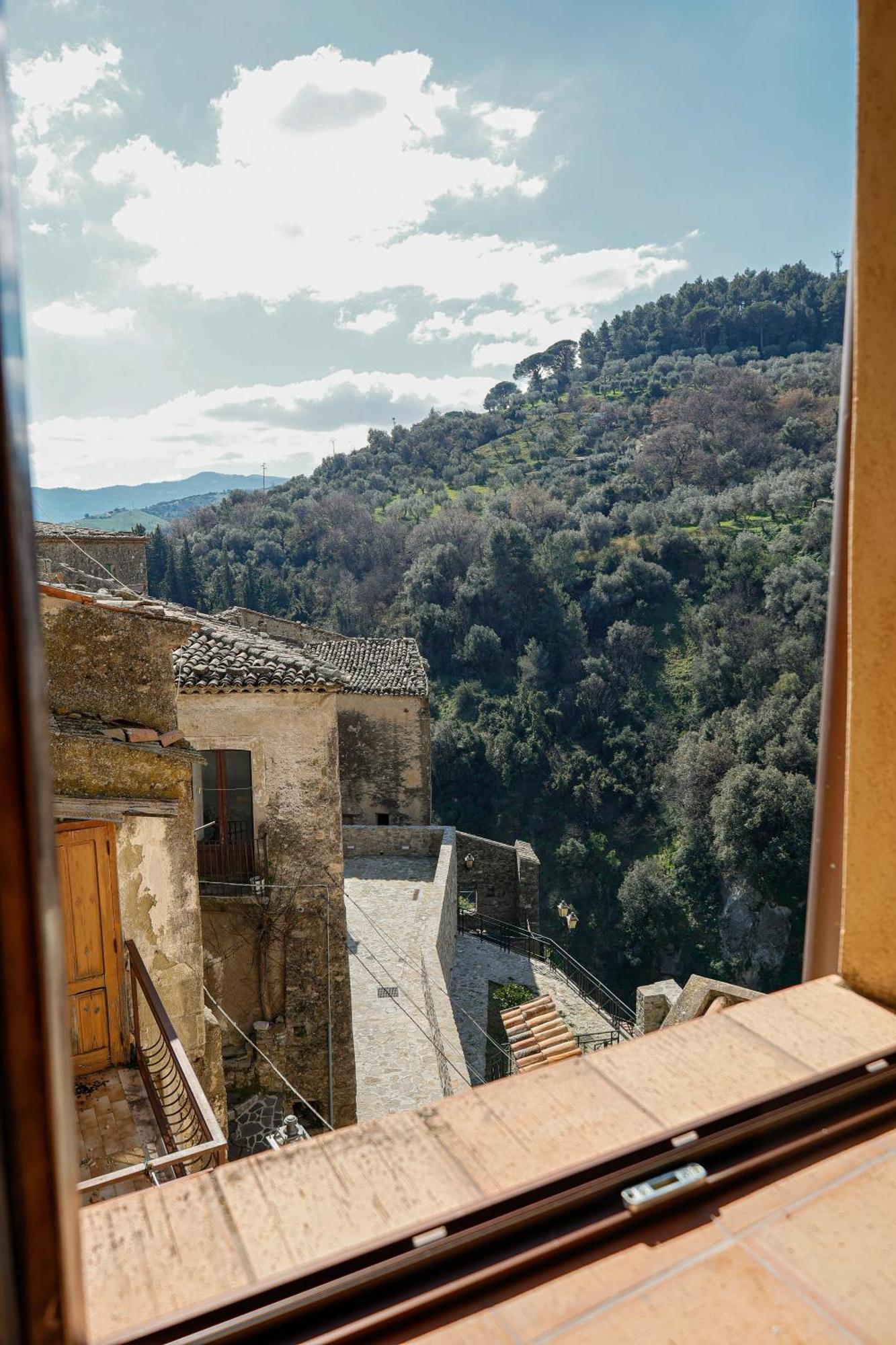La Portella Quiet Residence Oriolo  Luaran gambar